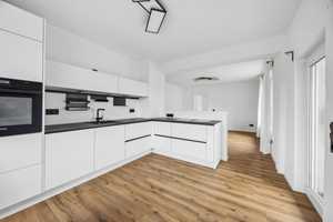 ***RESERVIERT*** - Großes Grundstück, modernisierte Innenräume und Doppelgarage - Ihr Familienglück – Ludwigsburg (Kreis) – Vorschaubild 3