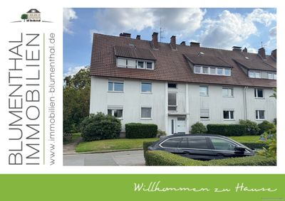 Renovierungsbedürftige Eigentumswohnung im 1. OG mit Balkon und Gartenstück