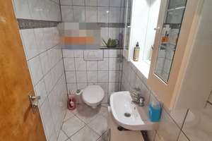 Helle 4-Zimmer-Wohnung mit Loggia im Hochhaus – gepflegte Lage in Leverkusen-Wiesdorf – Die vollständige Adresse der Immobilie erhältst du vom Anbieter., 51373 Wiesdorf, Leverkusen – Vorschaubild 11