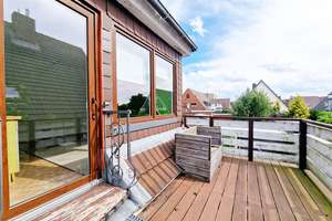 nah am Meer: großes Wohnhaus mit Kaminzimmer, Garage & Garten – Die vollständige Adresse der Immobilie erhältst du vom Anbieter., 25761 Büsum – Vorschaubild 8