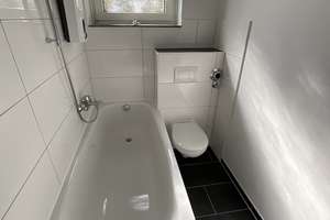 Frisch renovierte 3 Zimmer-Wohnung mit Balkon und modenisiertem Tageslichtbad mit Wanne – Eutiner Str. 20, 23554 Sankt Lorenz Nord, Lübeck – Vorschaubild 14
