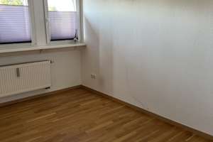 Sehr schön aufgeteilte Dachgeschosswohnung- ideal für Singles oder Paare! – Die vollständige Adresse der Immobilie erhältst du vom Anbieter., 46145 Alsfeld, Oberhausen – Vorschaubild 9