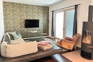 LIST-PELIKAN | Exklusive 3-Zi.-Maisonettewohnung (teilmöbliert) mit Terrasse, Loggia, Kamin und EBK