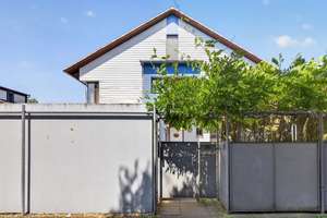 Sonniges Holzhaus-Glück in Neureut – Die vollständige Adresse der Immobilie erhältst du vom Anbieter., 76149 Neureut, Karlsruhe – Vorschaubild 2