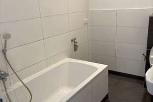 schöne 2 Raumwohnung mit großen Balkon zu vermieten. 