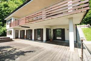 "Exklusive Premiumlage in Passau"
Großzügige Villa mit reichlich Platz, viel Privatsphäre und traum – Die vollständige Adresse der Immobilie erhältst du vom Anbieter., 94034 Hacklberg, Passau – Vorschaubild 7