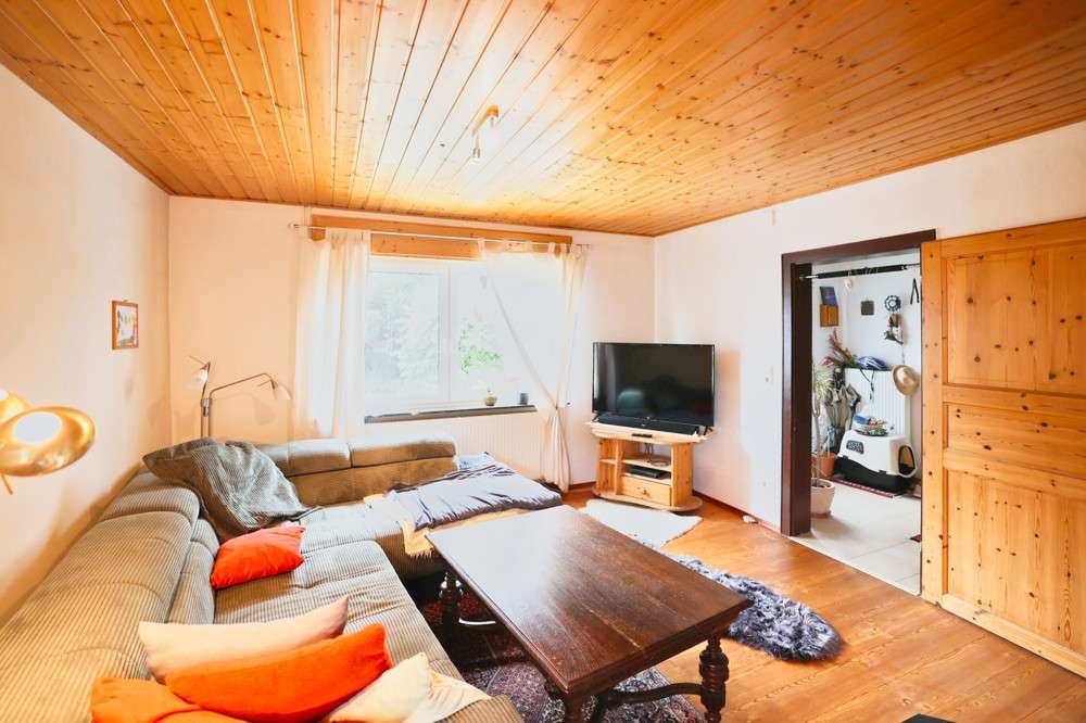 Immobilie in Lingerhahn - Gepflegtes Landhaus mit Nebengebäuden, Garten, Hof und Waldgrundstück in ruhiger Lage in Thörlingen - Bild 7