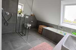 Lichtdurchflutete, neuwertige 4-Zimmer-Wohnung mit Balkon und EBK in Duisburg-Huckingen  – Mündelheimer Straße 25, 47259 Duisburg – Vorschaubild 17