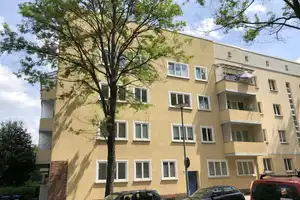 ERSTBEZUG NACH RENOVIERUNG # 2 ZIMMER-WOHNUNG # MIT BALKON # AM HANSEPLATZ! – Reißhausstraße 15, 99085 Erfurt – Vorschaubild 1