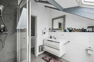 Luxuriöses Architektenhaus mit Spa-Bereich und Parkgrundstück im Rheingau-Taunus – Rheingau-Taunus-Kreis – Vorschaubild 23
