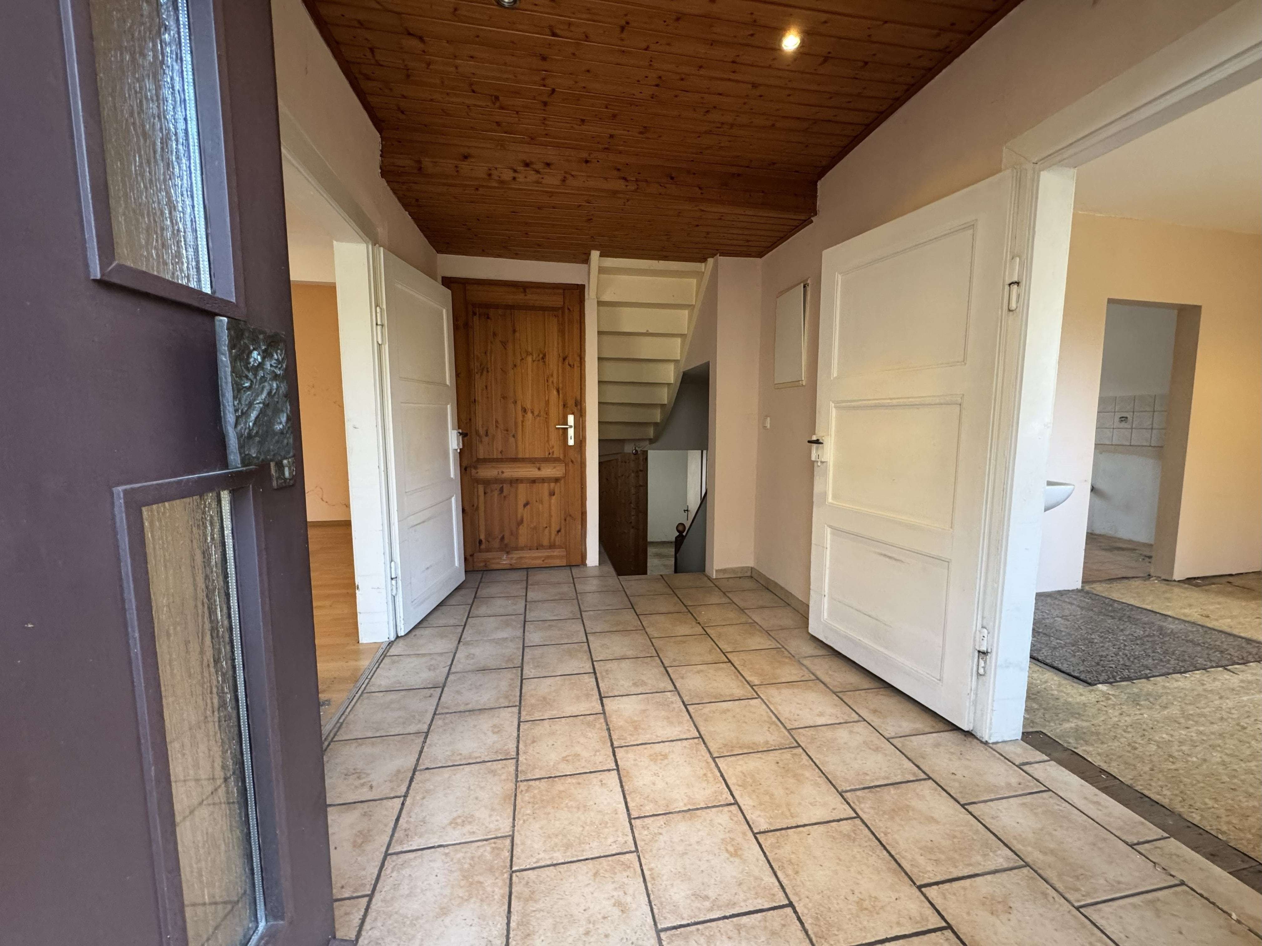 Einfamilienhaus mit Charme und Potenzial in Buttelstedt am Ettersberg, Weimarer Land Kreis – Bild 1