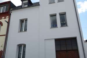 Sehr geräumiges Wohnhaus mit Hofgrundstück im Schiersteiner Ortskern – Die vollständige Adresse der Immobilie erhältst du vom Anbieter., 65201 Schierstein, Wiesbaden – Vorschaubild 1