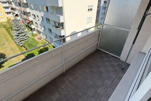 Alltagstaugliche 2-Zimmer-Wohnung mit Balkon in Milbertshofen – Königsteinstraße 8, 80807 Milbertshofen, München – Vorschaubild 2