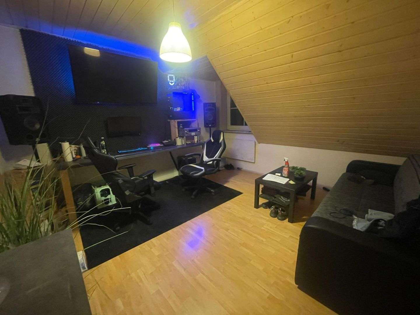 Immobilie in Burghaslach - Großzügiges fast autarkes Einfamilienhaus mit Stellplätzen in Burghaslach nähe Geiselwind - Bild 7