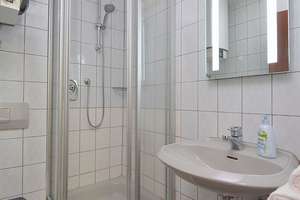 Modern möblierte Wohnung in Zuffenhausen, fußläufig zu Porsche – Die vollständige Adresse der Immobilie erhältst du vom Anbieter., 70439 Zuffenhausen-Elbelen, Stuttgart – Vorschaubild 4