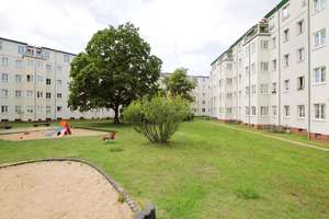 Ihr Rückzugsort im Dachgeschoss - ruhig, gepflegt, mit Loggia – Die vollständige Adresse der Immobilie erhältst du vom Anbieter., 13055 Alt-Hohenschönhausen, Berlin – Vorschaubild 2