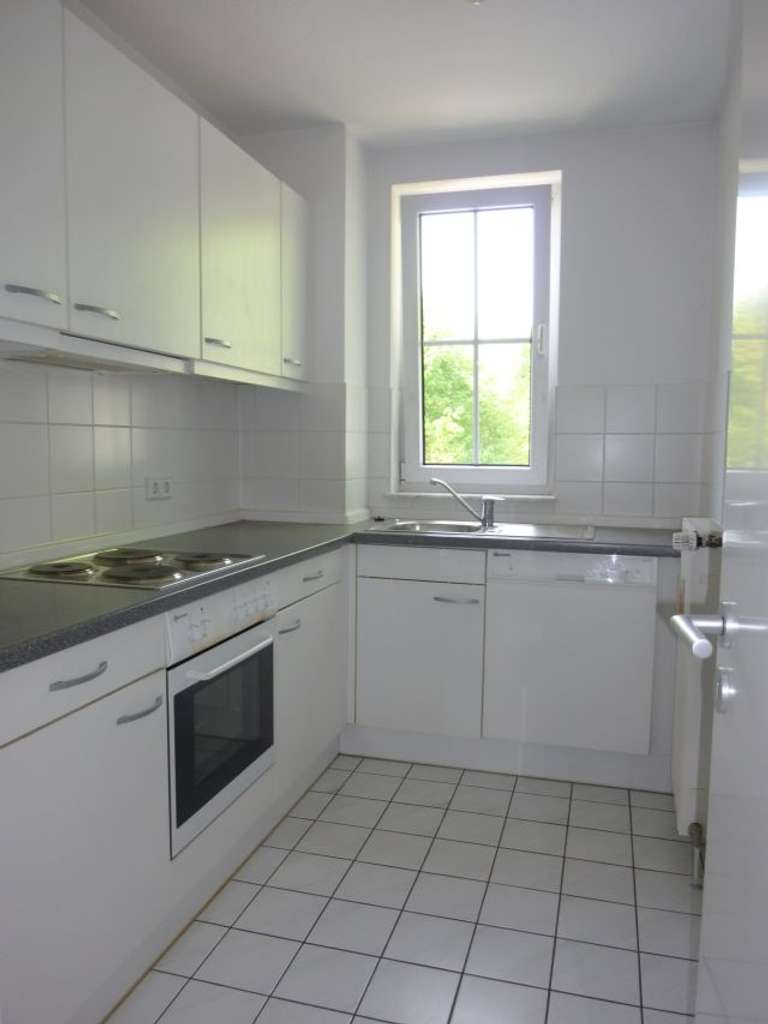 Immobilie in Glienicke/Nordbahn - Schöne Eigentumswohnung in Glienicke als Kapitalanlage! Balkon mit Gartenzugang, Tiefgarage, Keller - Bild 2