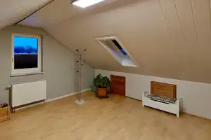 Charmante Doppelhaushälfte im Dorfkern Wartenberg - 5 Zimmer, Küche, Gäste-WC, Veranda – Berlin – Vorschaubild 12