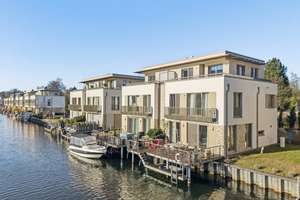 Exklusives Wohnen in Berlin Tegel
Urbane Wasserlage mit eigenem Bootsanleger