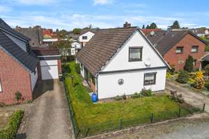 Delmenhorst-Stickgras | Ruhig gelegenes Einfamilienhaus mit offener Galerie, Wintergarten und Keller – Die vollständige Adresse der Immobilie erhältst du vom Anbieter., 27751 Heidkrug Stickgras, Delmenhorst – Vorschaubild 2