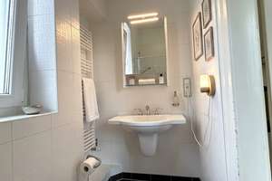 ++ Charmanter Altbautraum: 2-Zimmer-Wohnung mit Balkon & Dielenboden in perfekter Lage! ++ – Henriettenstr. 20, 42719 Wald, Solingen – Vorschaubild 8