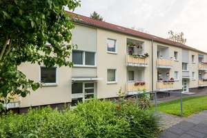 Casting für den besten Balkon-Nutzer der Stadt /  Now casting: The city's next balcony champion. – Letmather Straße 11, 58119 Hohenlimburg (Ortsteil), Hagen – Vorschaubild 2