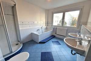 3-Zimmer-Wohnung mit XXL-Tageslichtbad zu vermieten