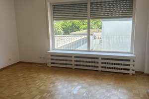 Attraktive 4-Zimmer-Wohnung mit Balkon, Loggia und Garage in ruhiger Lage – Hubertusweg 32, 57072 Siegen, Siegen – Vorschaubild 8