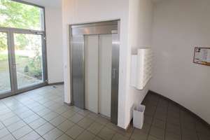Kapitalanleger aufgepasst! Langzeit-vermietete 2-Raum-ETW mit Loggia in Plagwitz-Lindenau – Die vollständige Adresse der Immobilie erhältst du vom Anbieter., 4177 Lindenau, Leipzig – Vorschaubild 2