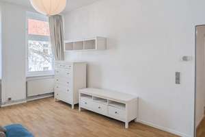 HOMESK - Bezugsfreie 2-Zimmer-Altbauwohnung mit Ausbaureserve im Dachgeschoss