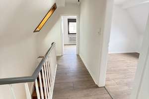 Familien! Freistehendes und modernisiertes Einfamilienhaus in attraktiver Wohnsiedlung! – Die vollständige Adresse der Immobilie erhältst du vom Anbieter., 40472 Rath, Düsseldorf – Vorschaubild 16