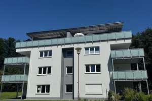 Stadtvilla SZB, schicke 2 Zi Einheit in Toplage, Privatgarten, KFW 55, gr. Terrasse, – Badwiese 13, 8340 Schwarzenberg/Erzgebirge – Vorschaubild 2