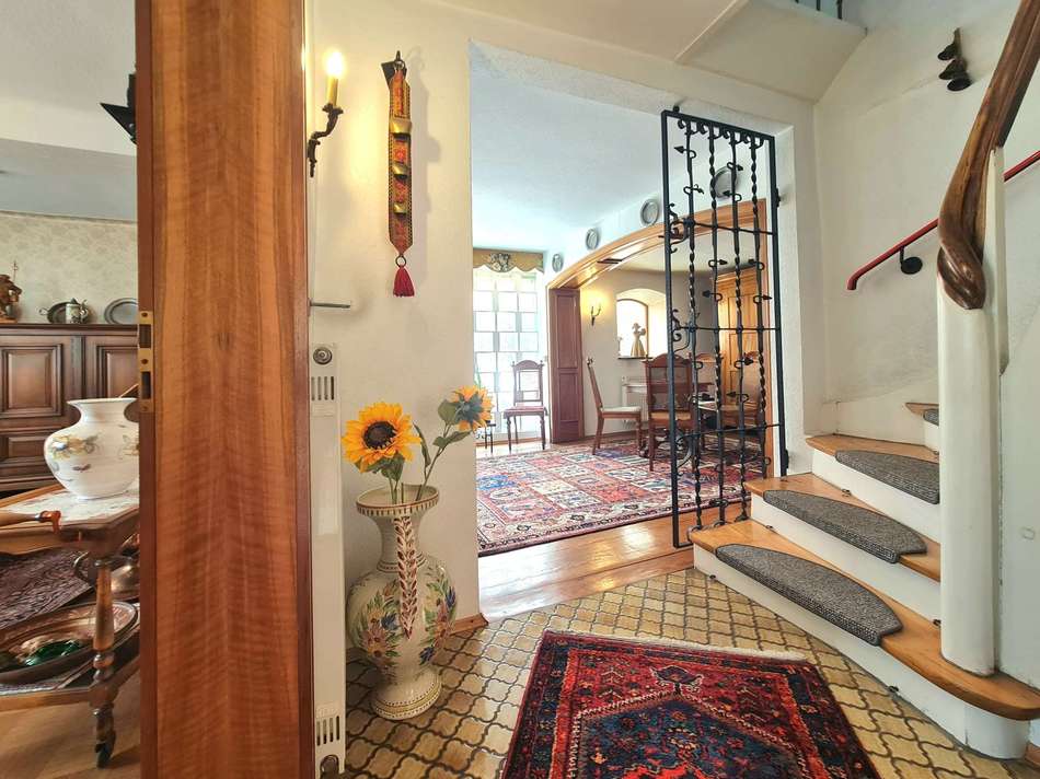 Wohnzimmer / Flur / Esszimmer,