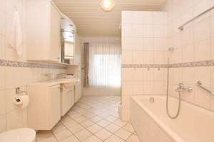 Ein Zuhause mit vielen Möglichkeiten: Resthof mit Potenzial und Nebengebäuden in Wolfsburg – Die vollständige Adresse der Immobilie erhältst du vom Anbieter., 38448 Wendschott, Wolfsburg – Vorschaubild 16