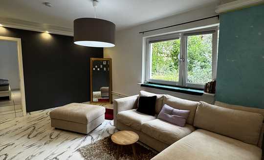 Attraktive Kapitalanlage: 2,5-ZKB Wohnung mit EBK & Gartenanteil auf Erbpachtbasis