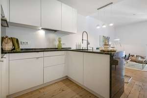 Sanierte 2-Zimmer-Wohnung mit EBK und Balkon in Wiesbaden-Mitte – Kaiser-Friedrich-Ring 39, 65185 Südost, Wiesbaden – Vorschaubild 5