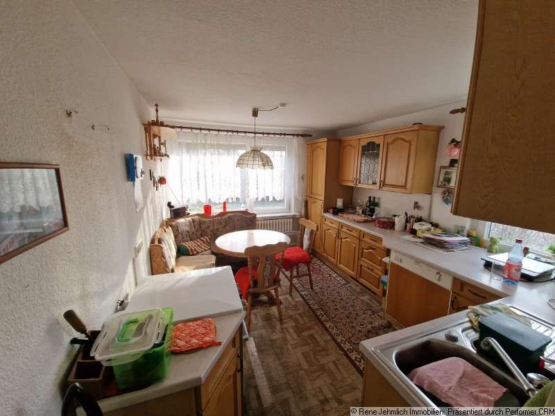 Immobilie in Callenberg - Freistehendes Haus mit 753 m² Grundstück, Brunnen, Garagen und viel Raum für neue Wohnträume - Bild 2