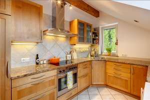 Möbliert: Schöne Dachgeschosswohnung mit drei Balkonen – Die vollständige Adresse der Immobilie erhältst du vom Anbieter., 81739 Waldperlach, München – Vorschaubild 8