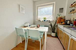 Gepflegte Etagenwohnung zur Miete mit Balkon in Hamburg - Wentzel Dr. – Königsberger Straße 67, 21465 Reinbek – Vorschaubild 2