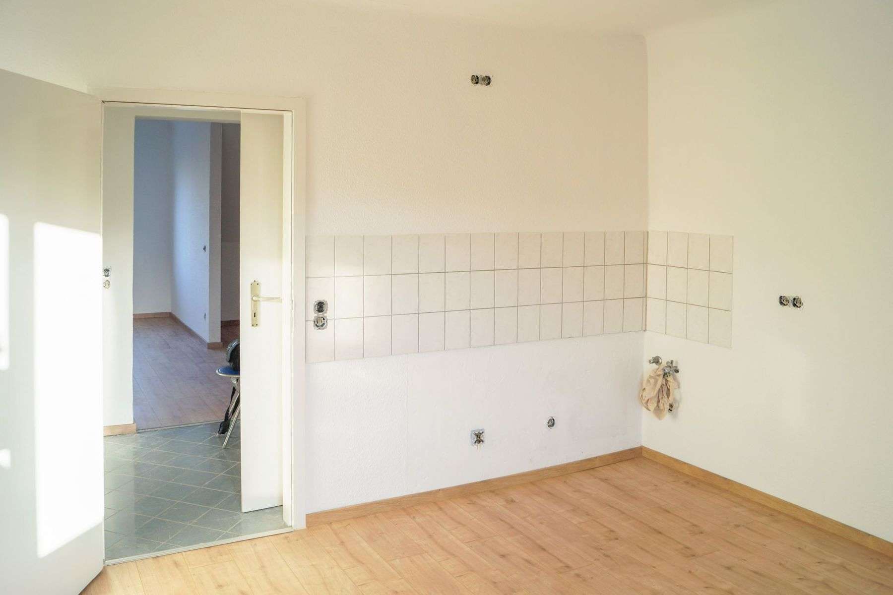 Vermietete 2-Zimmer-Dachgeschosswohnung in Stolberg – attraktive Kapitalanlage, Aachen Kreis – Bild 2
