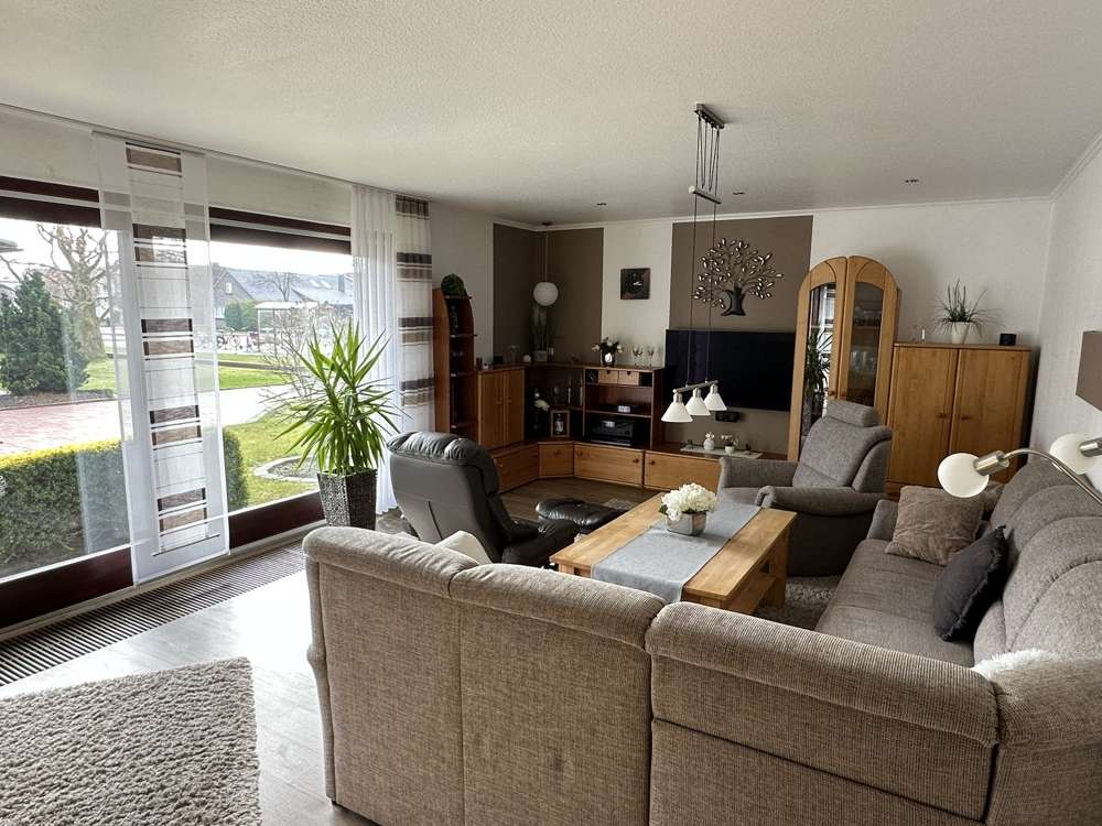 Immobilie in Ostrhauderfehn - Großzügiges Wohnhaus mit besonderem Charme, großem Garten und vielfältigen Nutzungsmöglichkeiten - Bild 8