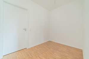 Für Ihre Familie! 3 Zimmer Wohnung mit EBK sowie Balkon und Erker – Schlossallee 9a, 13156 Berlin – Vorschaubild 10