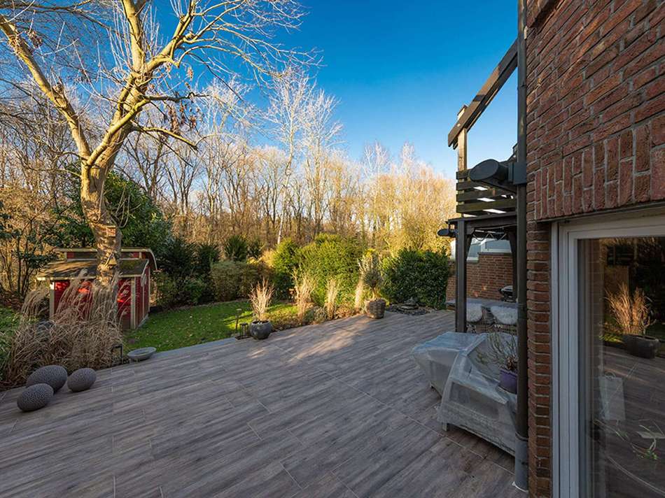 Großer Terrassenbereich