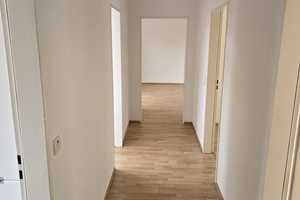 Ansprechende 3-Zimmer-Wohnung mit 2 Balkonen in Oldenburg – Oldenburg (Oldenburg) – Vorschaubild 11
