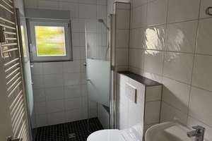 Modernisierte 3,5-Zimmer-Erdgeschosswohnung mit Terrasse und Gartenzugang in Sterkrade – Ritterstrasse 20, 46145 Tackenberg, Oberhausen – Vorschaubild 2