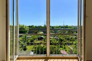 Lieber Eigentum statt Miete: Helle 3-Zimmer-Wohnung mit Weitblick, Balkon und Tiefgarage – Die vollständige Adresse der Immobilie erhältst du vom Anbieter., 4159 Wahren, Leipzig – Vorschaubild 2
