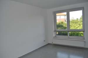 Gut geschnittene 3-Zimmer-Wohnung mit super AKN und Busanbindung – Schleswiger Damm 268, 22457 Schnelsen, Hamburg – Vorschaubild 4