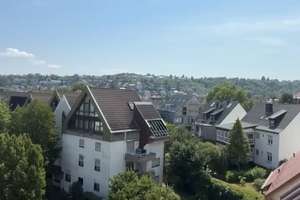Erstbezug nach hochwertiger Renovierung – Stilvolle 4-Zimmer-Altbauwohnung mit Blick über Feuerbach