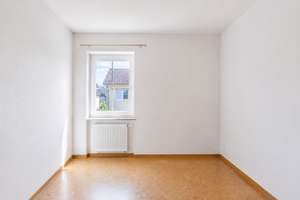 FAMILIENFREUNDLICHES REIHENENDHAUS MIT FÜNF ZIMMERN, SONNIGEM GARTEN UND AUSGEBAUTEM DACHGESCHOSS – Philosophenweg 19, 10365 Lichtenberg (Ortsteil), Berlin – Vorschaubild 9