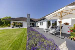 Energieeffizienter, komfortabler & großzügiger Bungalow – Die vollständige Adresse der Immobilie erhältst du vom Anbieter., 33378 Rheda-Wiedenbrück – Vorschaubild 3
